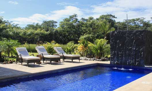 pool of the pura vida house
